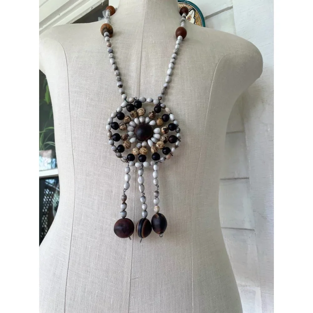Vintage Hippy Festival HUGE Medallion Seed/Nuts Pendant NEcklace - Picture 2 of 11